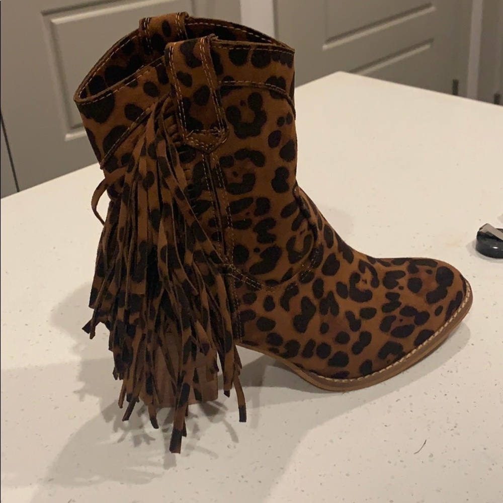 Size 6 cheetah fringe booties